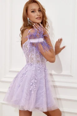 Lavanda fora ombro vestido de Cocktail com penas