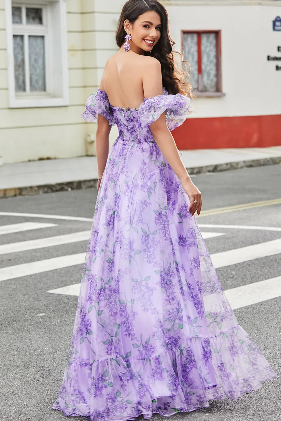 Laveender estampado uma linha vestido de baile com mangas removíveis