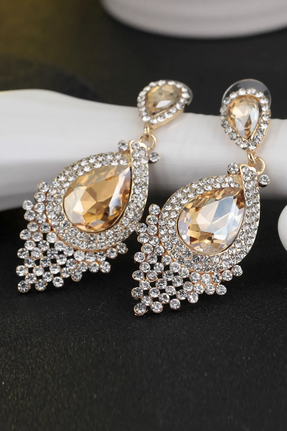 Liga da Noiva Rhinestone Tear Drop Shaped Champagne Brincos (1par)