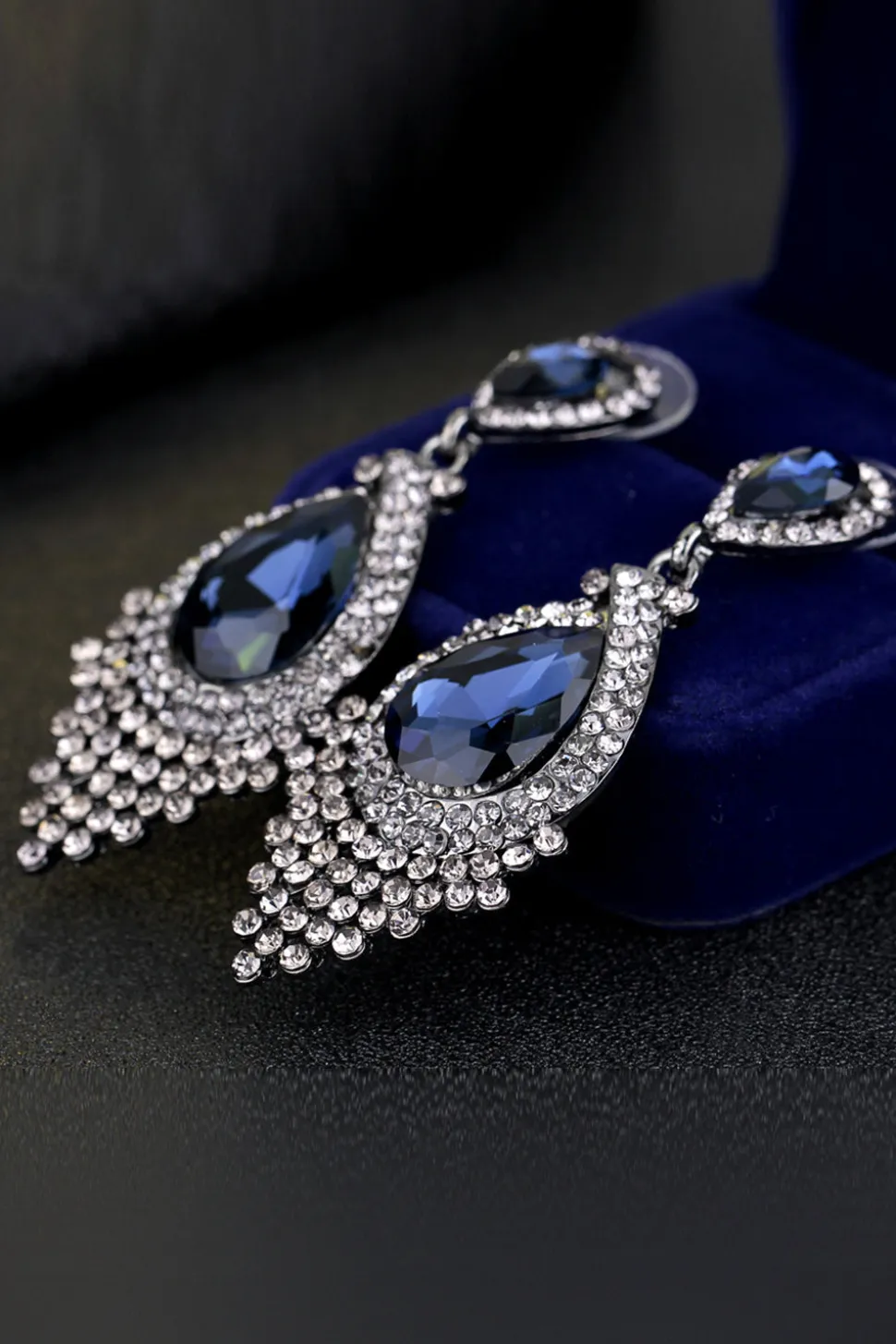 Liga da Noiva Rhinestone Tear Drop Shaped Champagne Brincos (1par)