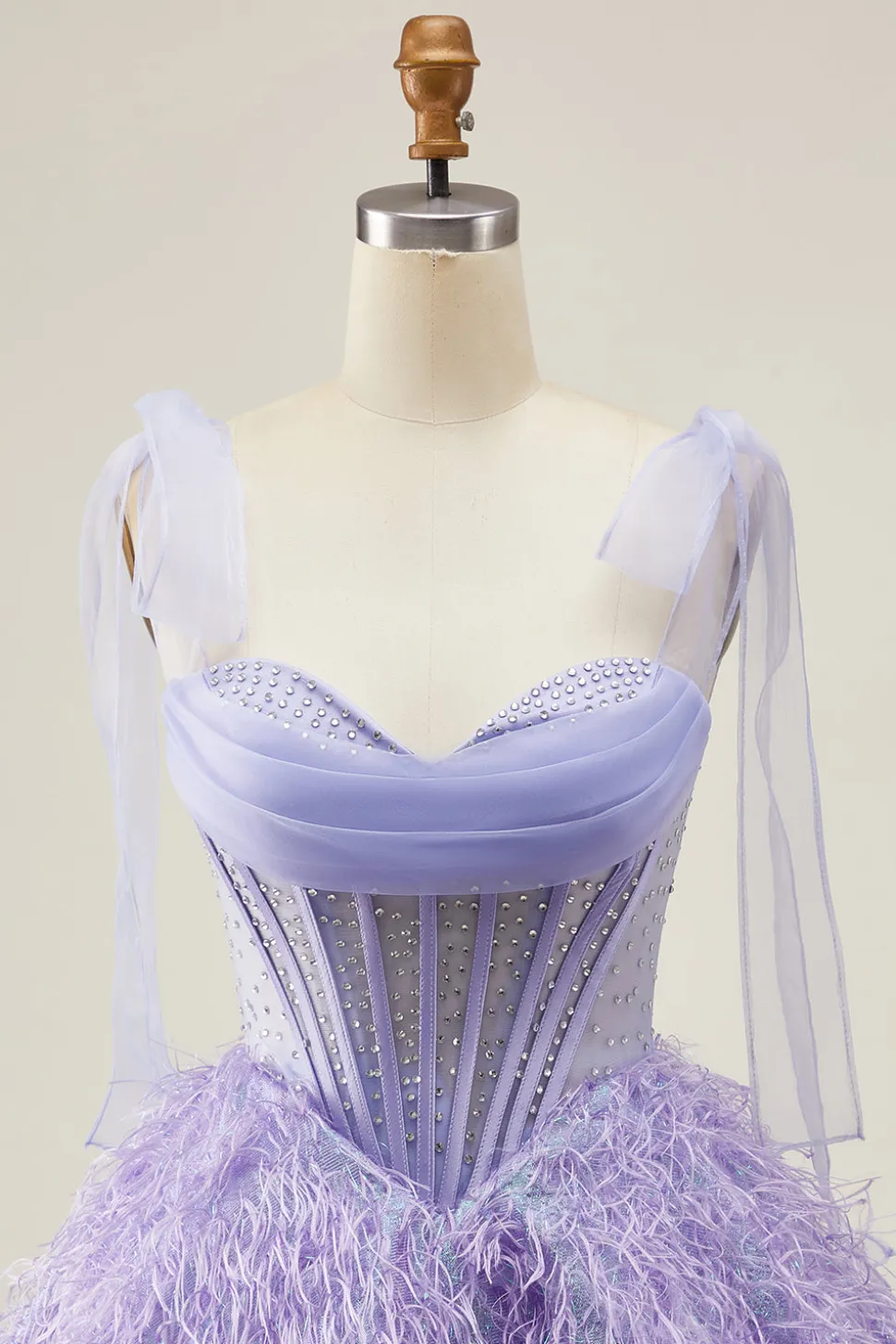 Lilás A-Line Esparguete Correias Corset frisado Vestido Curto Homecoming com Penas