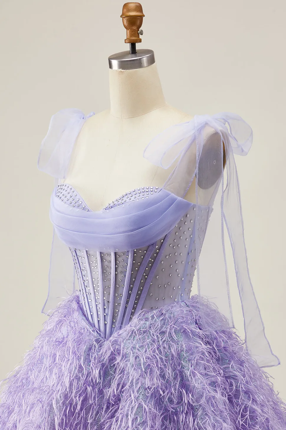 Lilás A-Line Esparguete Correias Corset frisado Vestido Curto Homecoming com Penas