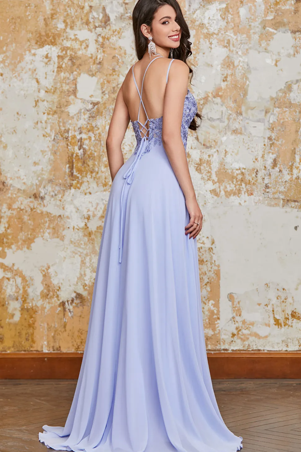 Lindo A Line Spaghetti Straps Lavanda Long Prom Dress com Criss Cross Back