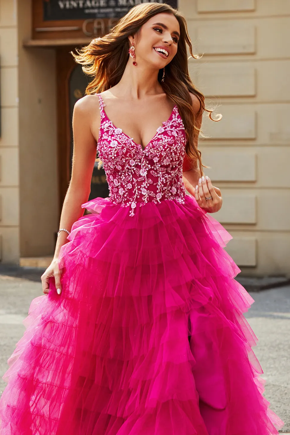 Lindo A Line Spaghetti Straps Fuchsia Long Prom Dress com Appliques Ruffles