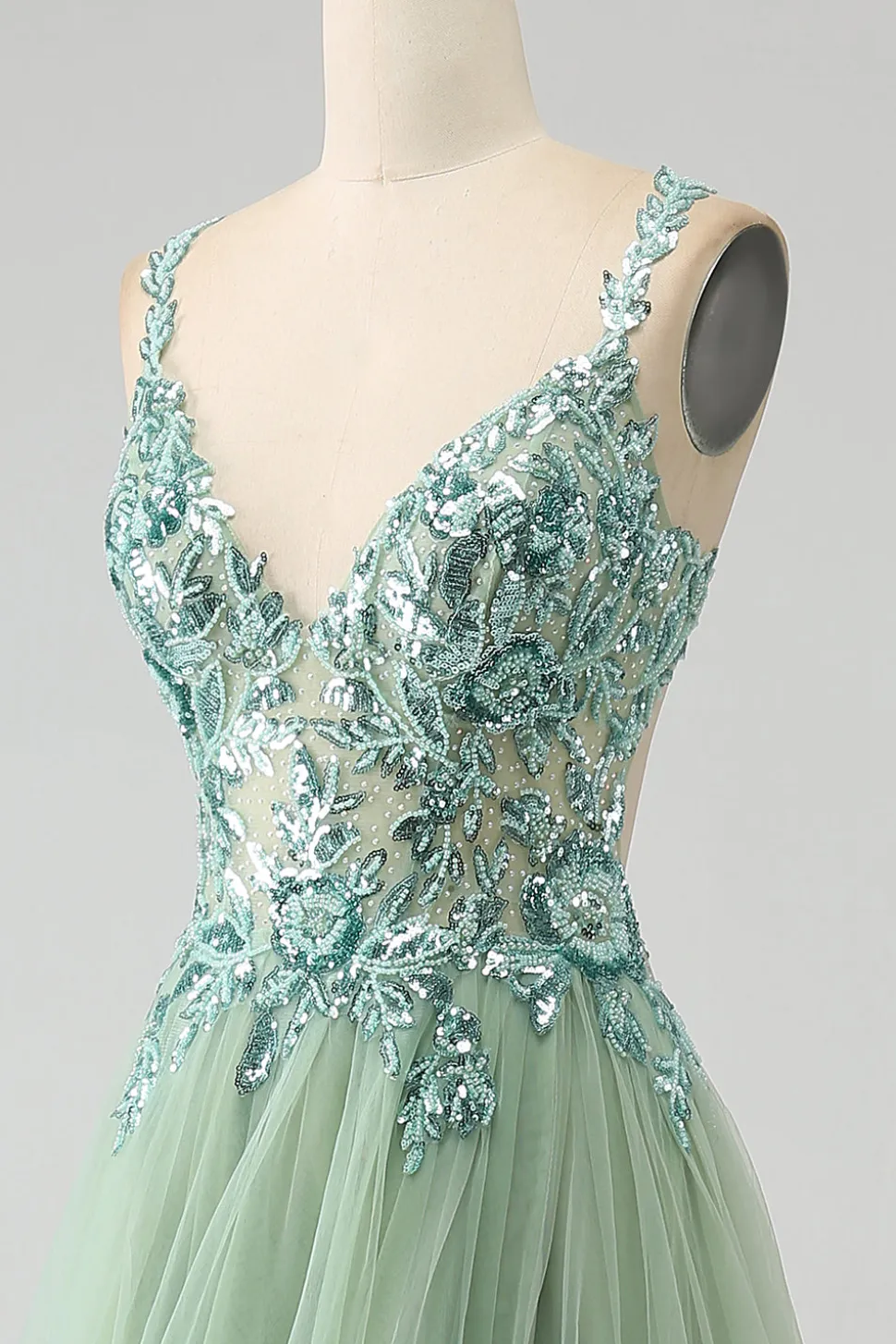 Lindo A Line V Neck Light Green Long Prom Dress com Appliques