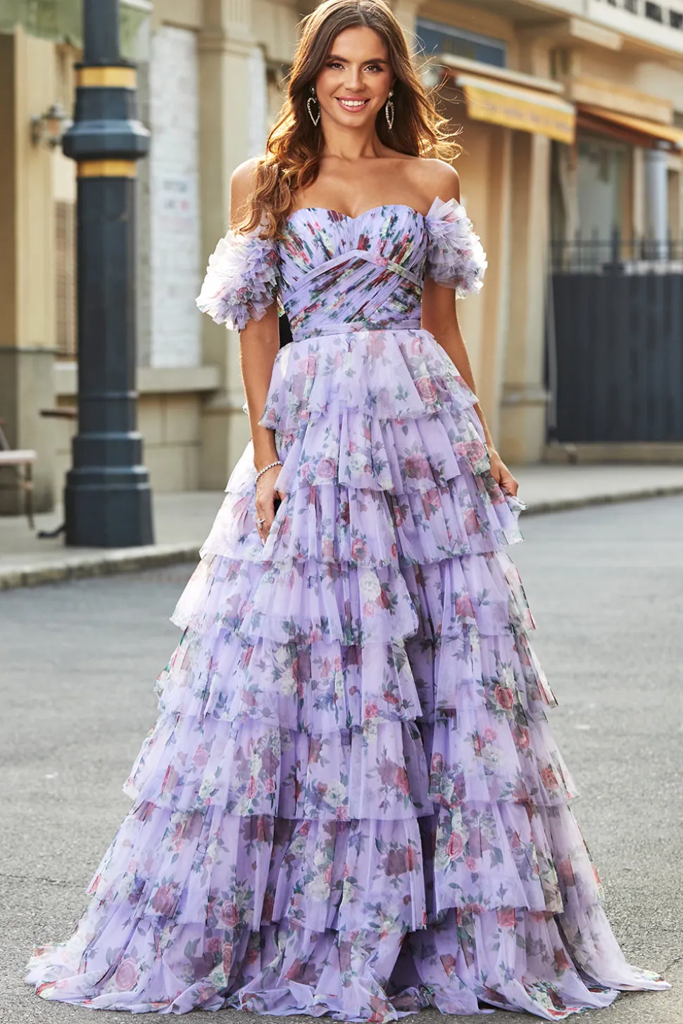 Lindo uma linha fora do ombro lavanda estampado vestido longo baile de formatura com babados