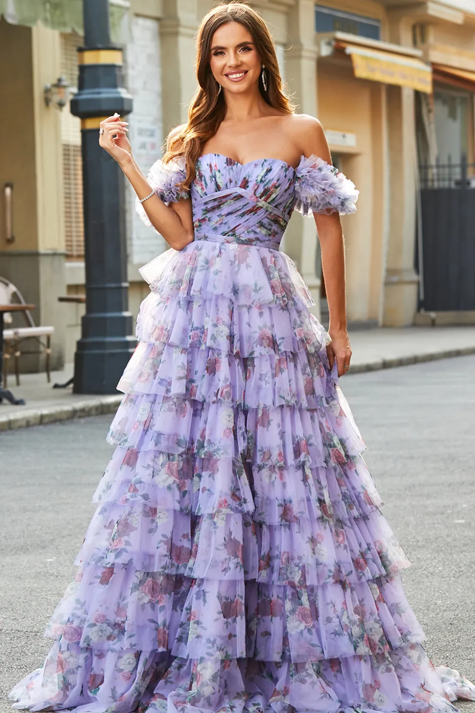 Lindo uma linha fora do ombro lavanda estampado vestido longo baile de formatura com babados