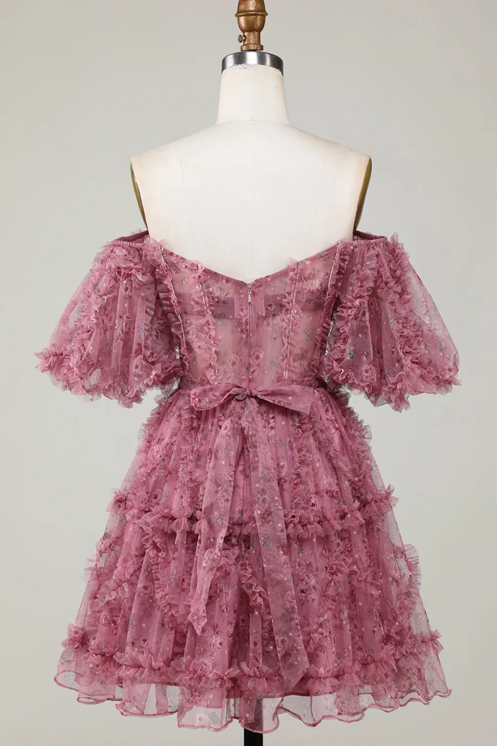 Lindo uma linha fora do ombro Fuchsia Tulle vestido curto Homecoming com mangas curtas