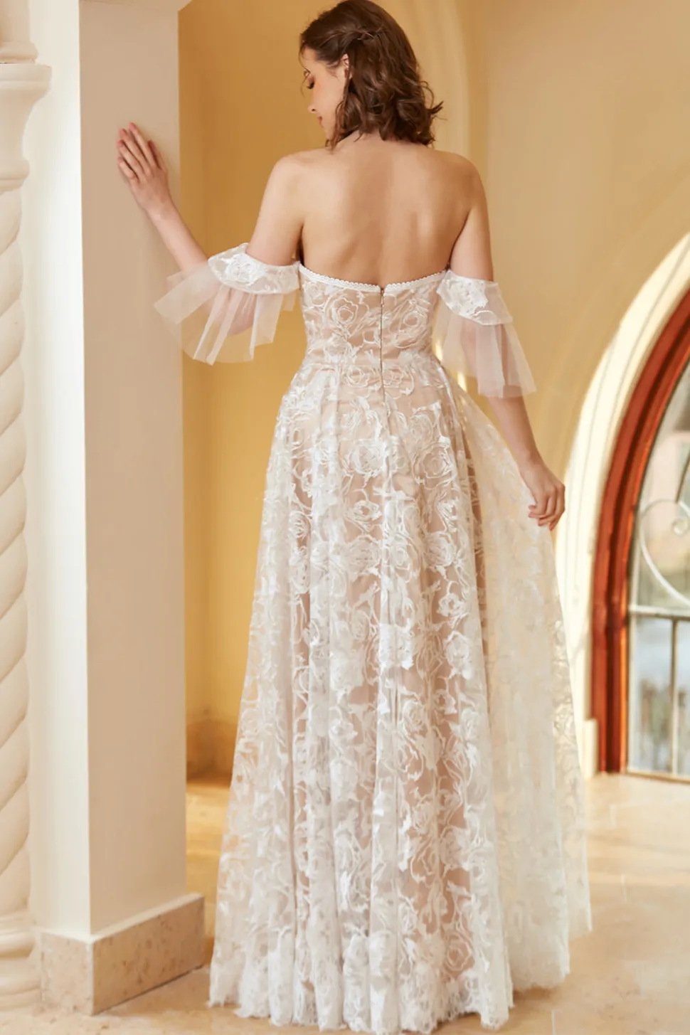 Lindo uma linha fora do ombro vestido de noiva renda branca