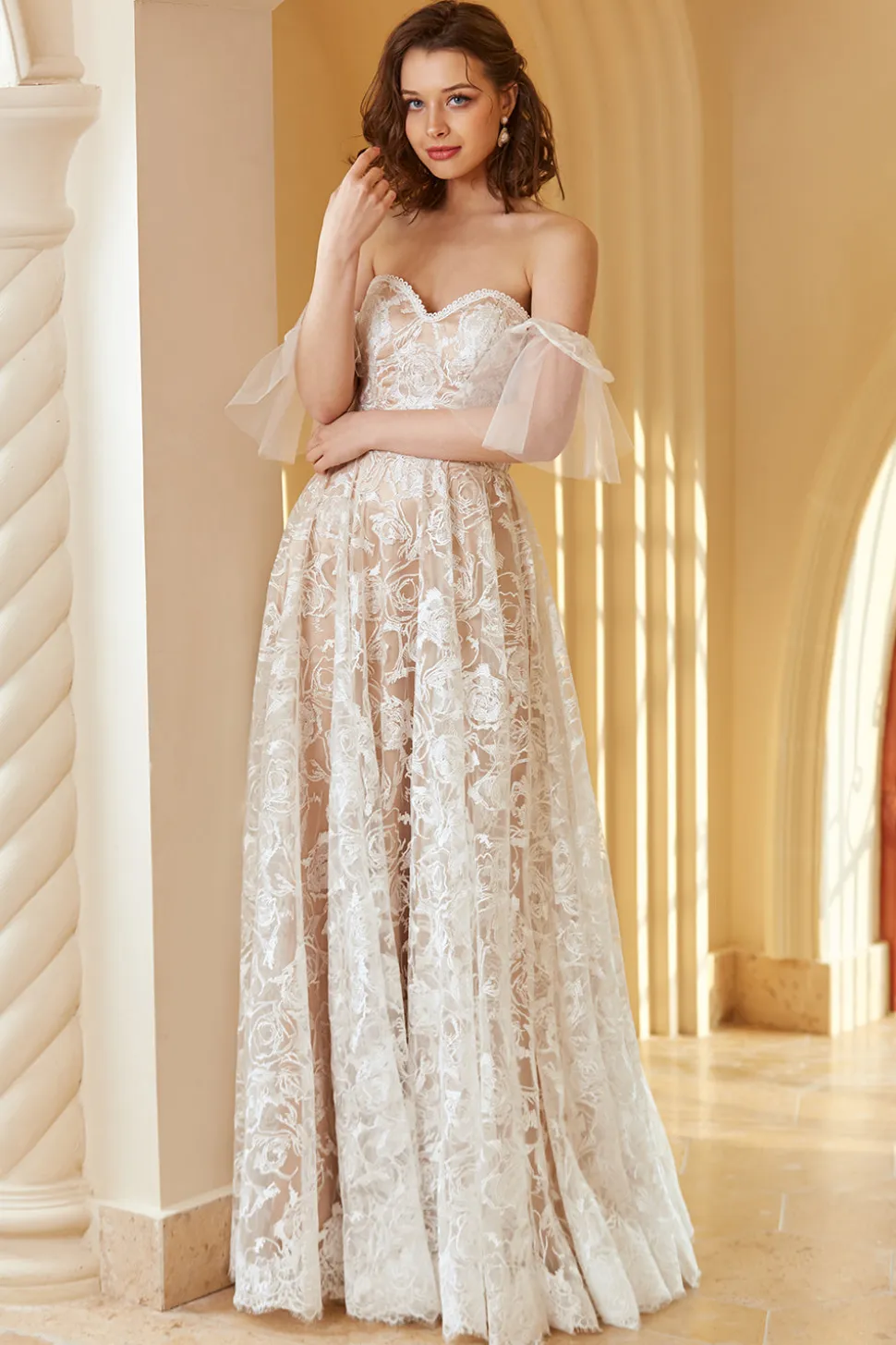 Lindo uma linha fora do ombro vestido de noiva renda branca