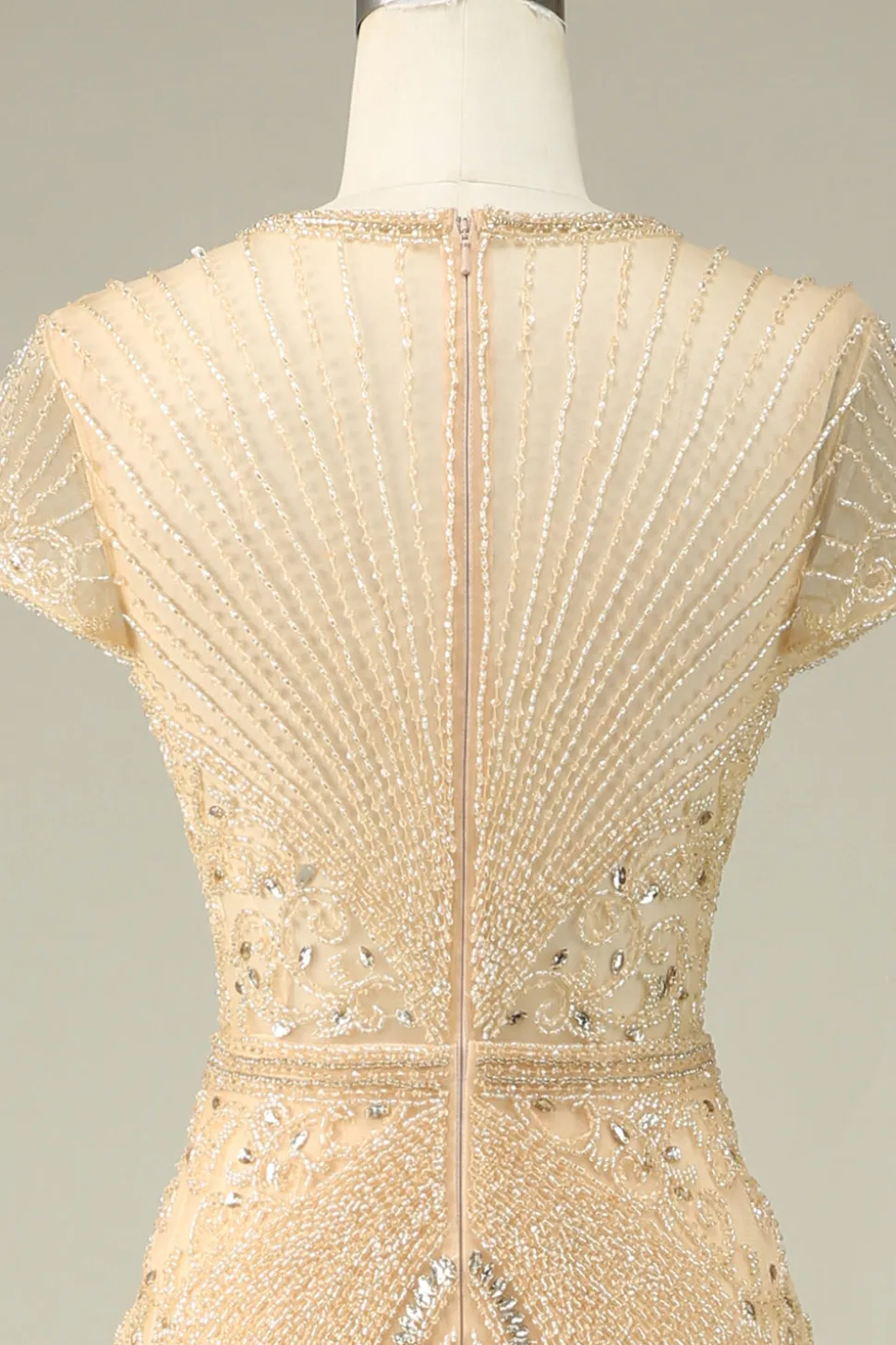 Lindo Vestido de Baile de Baile de Joia de Sereia Pescoço Borgonha com Missangas