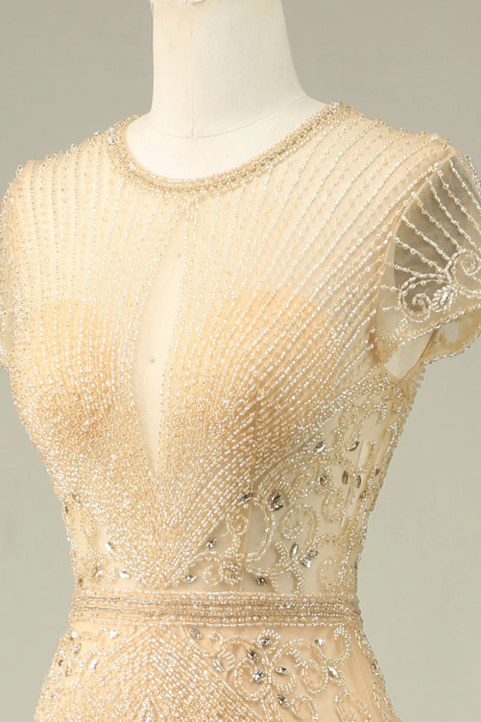 Lindo Vestido de Baile de Baile de Joia de Sereia Pescoço Borgonha com Missangas