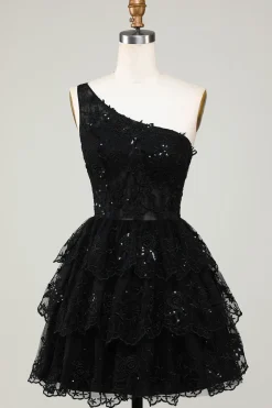 Lindo vestido preto de um ombro Homecoming com apliques
