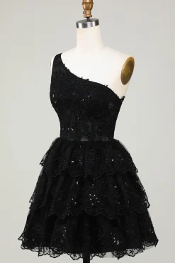 Lindo vestido preto de um ombro Homecoming com apliques