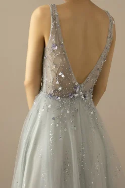 Longa Uma Linha De Tule Cinzento Vestido Azul