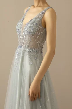 Longa Uma Linha De Tule Cinzento Vestido Azul