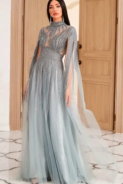 Luxuoso um vestido de festa de pescoço alto de linha com missangas