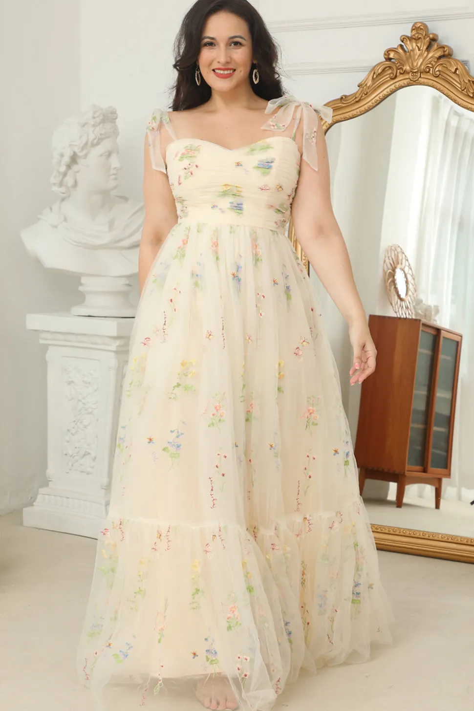 Mais tamanho champagne longo vestido de baile com bordado