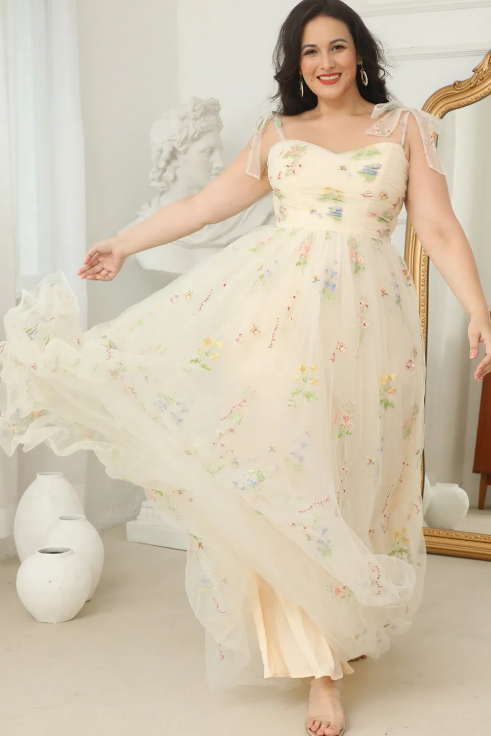 Mais tamanho champagne longo vestido de baile com bordado