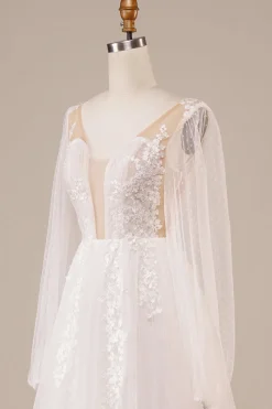 Mangas compridas abrem para trás vestido de noiva de marfim com apliques