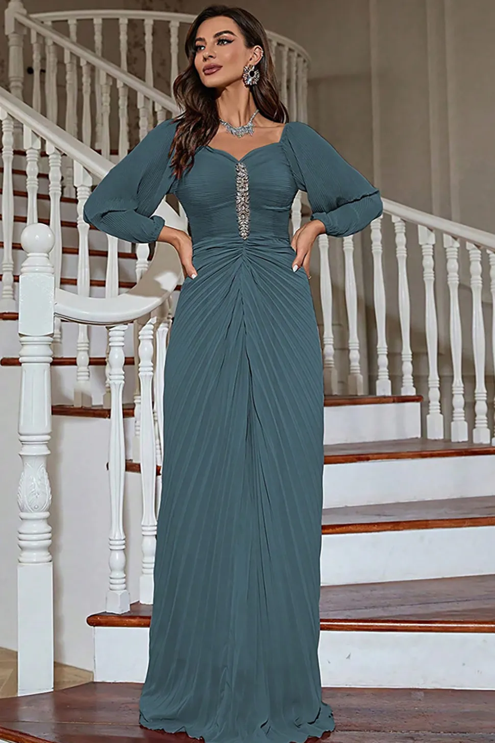 Mangas compridas plissado mãe do vestido de noiva com missangas