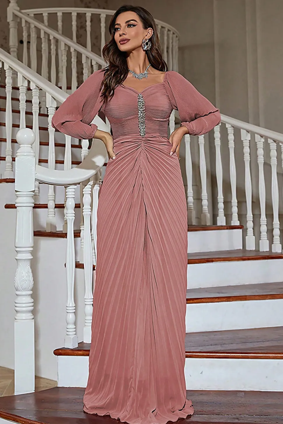 Mangas compridas plissado mãe do vestido de noiva com missangas
