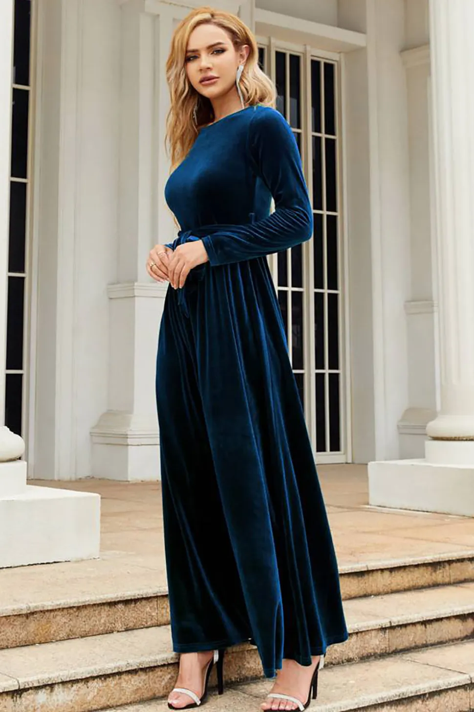 Mangas compridas Uma linha Velvet Holiday Party Dress