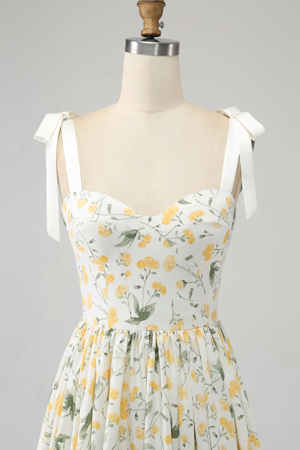 Marfim A-Line Floral Long Prom Dress
