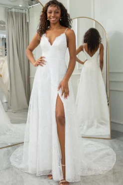 Marfim A-Line Sweep Train Vestido de Noiva de Renda com Fenda
