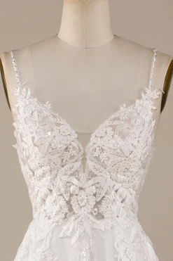 Marfim A-Line Tulle Criss-Cross Correias Volta Vestido de Noiva