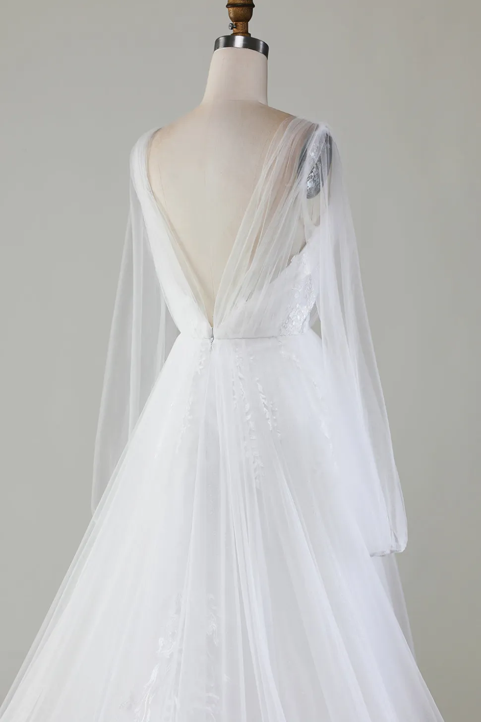 Marfim A-Line V-Neck plissado vestido de noiva tule com mangas compridas