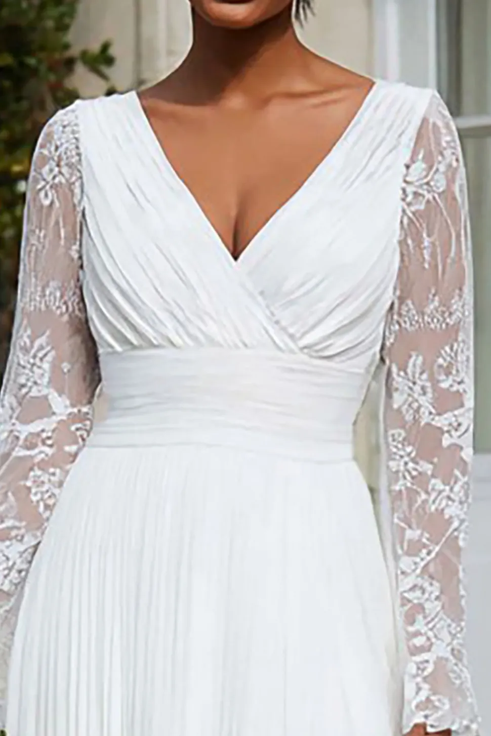Marfim Chiffon V Pescoço Uma linha plissado midi vestido de noivado com renda