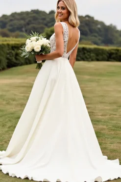Marfim De Baile/Princesa Renda Decote em V Vestido de Noiva