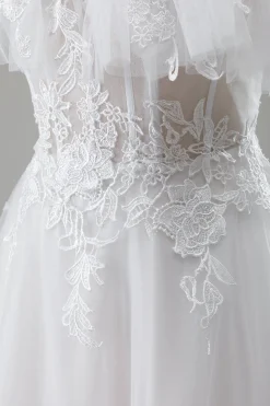 Marfim fora do ombro A-Line vestido de noiva com renda aplicada