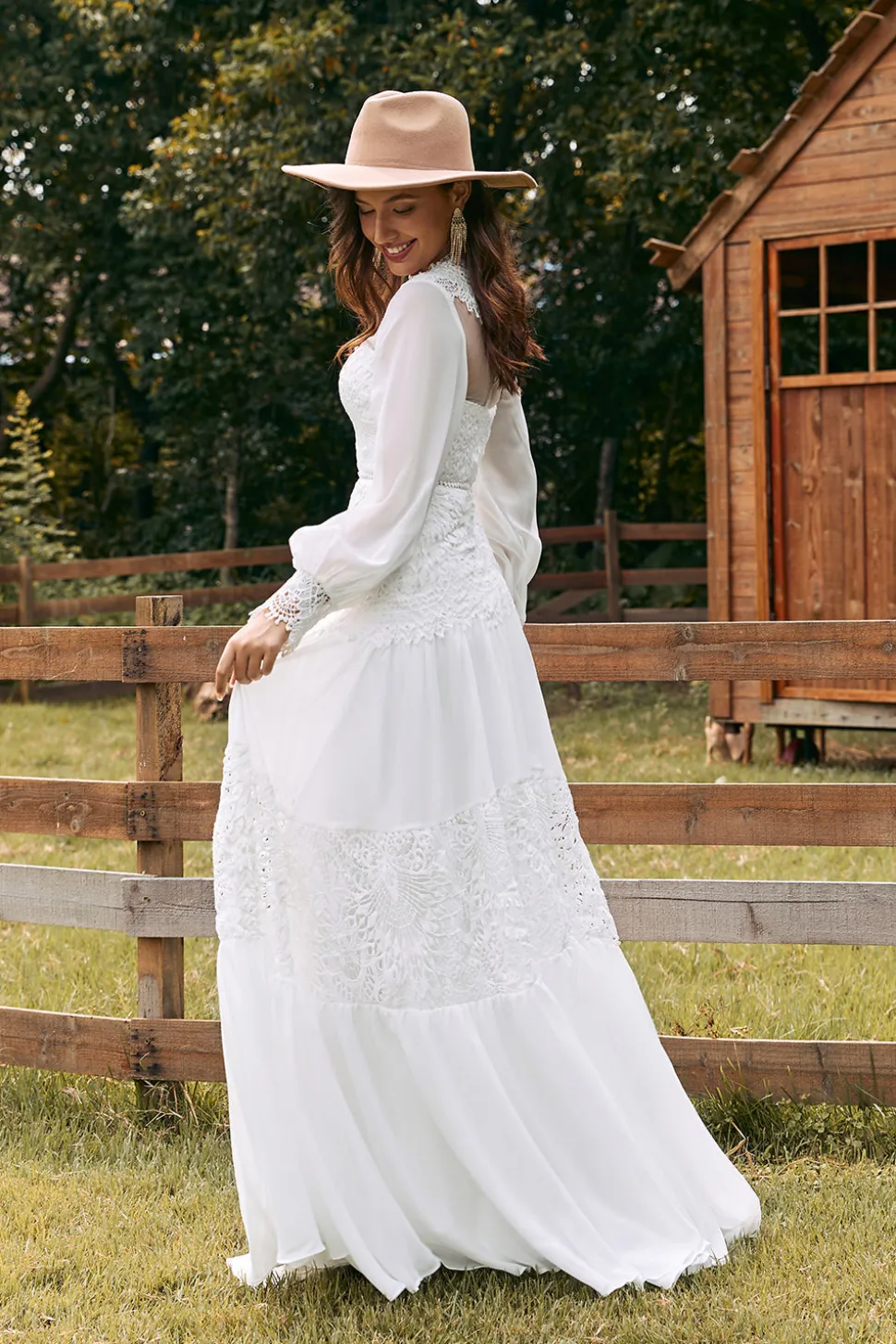 Marfim mangas compridas Boho vestido de noiva com renda