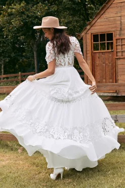 Marfim mangas curtas Boho Chiffon vestido de noiva com renda