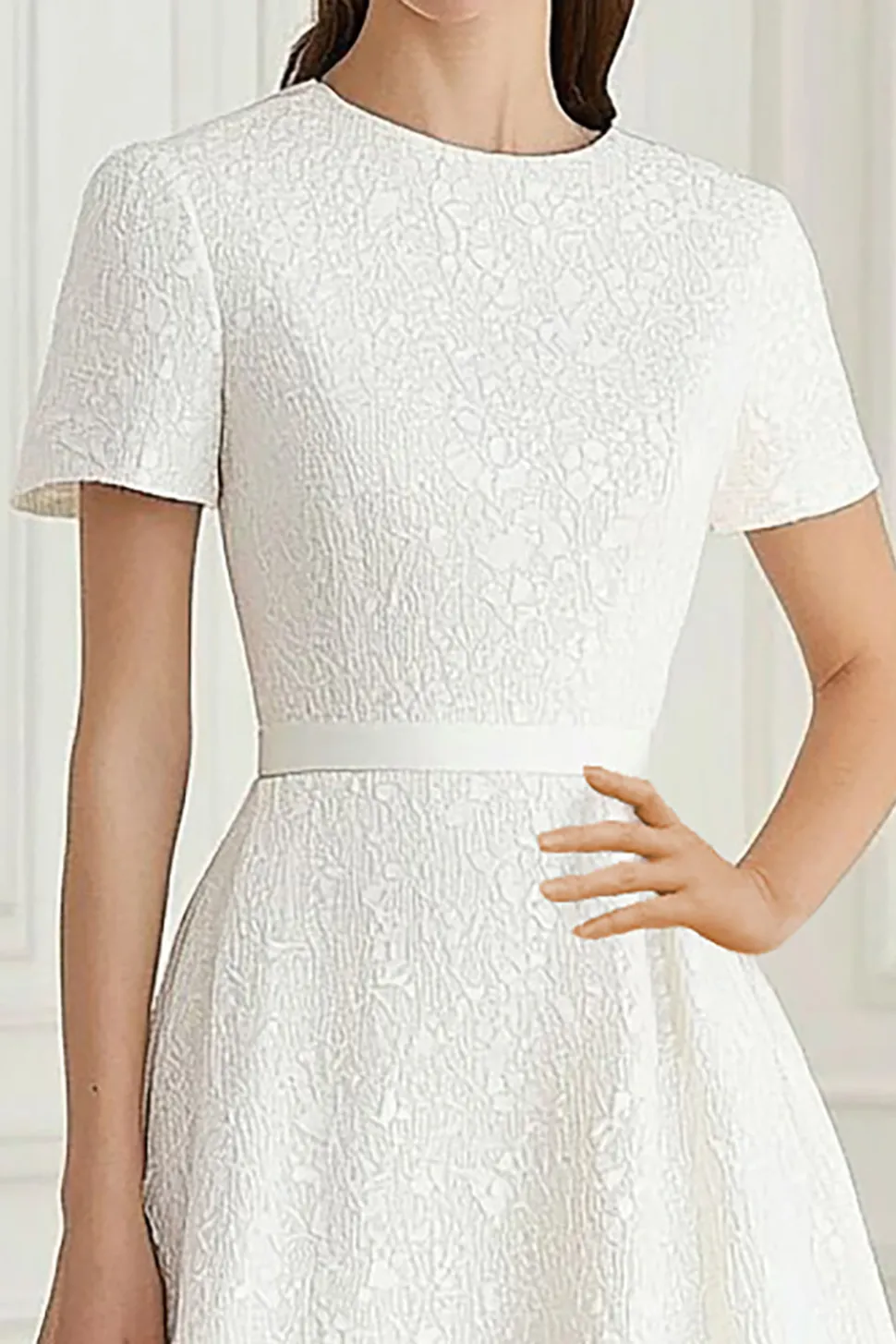Marfim pescoço redondo Jacquard A-Line Midi vestido formal com mangas curtas