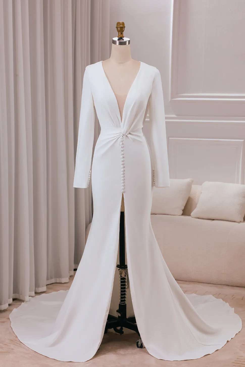 Marfim profundo V-neck mangas longas Crepe Sereia vestido de noiva com fenda frontal