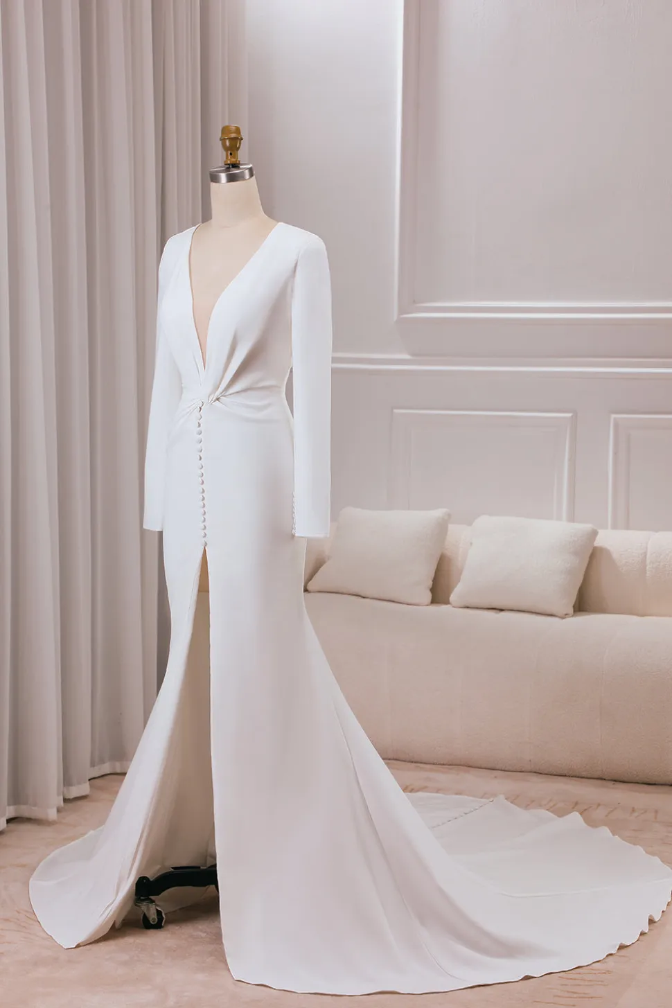 Marfim profundo V-neck mangas longas Crepe Sereia vestido de noiva com fenda frontal