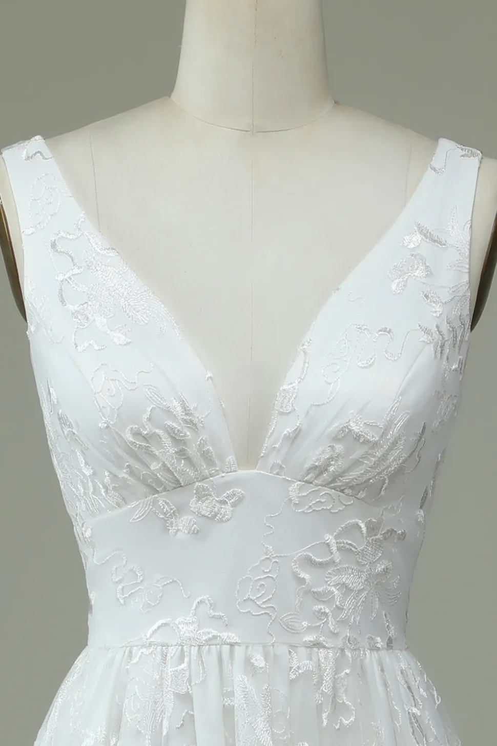 Marfim Renda V-Neck Vestido de Noiva com Fenda