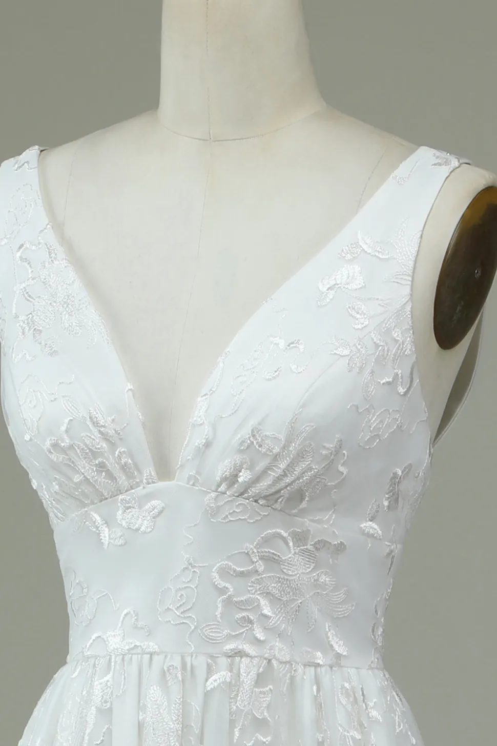 Marfim Renda V-Neck Vestido de Noiva com Fenda