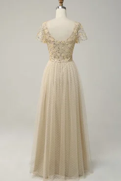 Marfim Tule A Line Lantejoulas Vestido de Festa com Apliques
