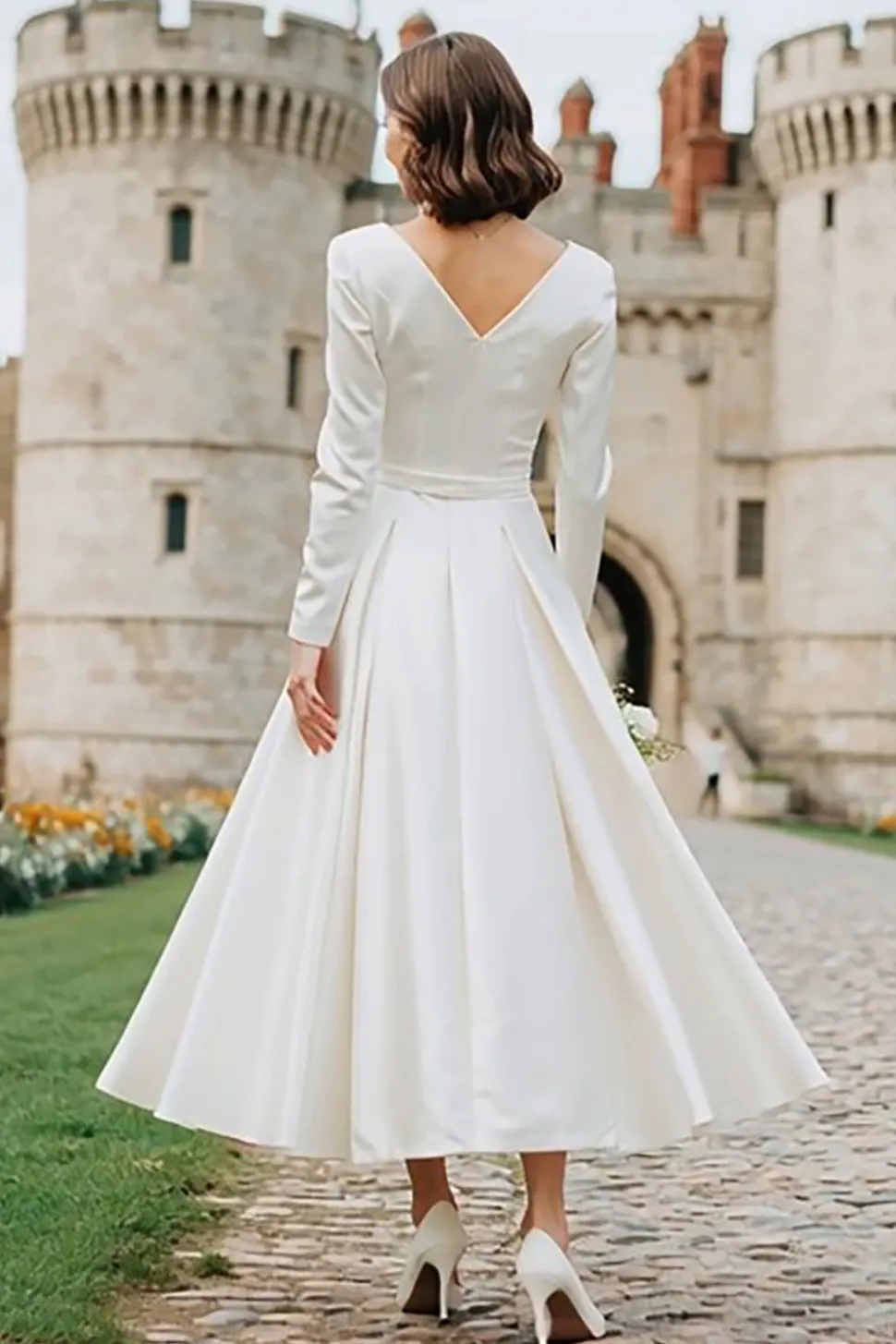 Marfim Uma Linha Bateau Neck Vestido de noivado longo com mangas compridas