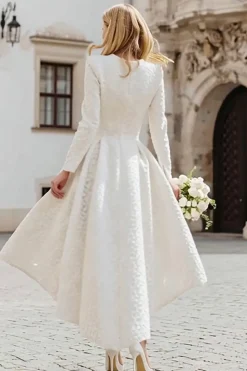 Marfim Uma Linha Bateau Pescoço Manga Longa Vestido de noivado alto-baixo