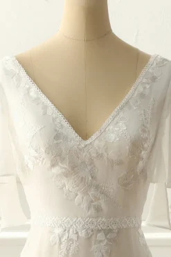 Marfim V pescoço uma linha vestido de noiva longo com apliques