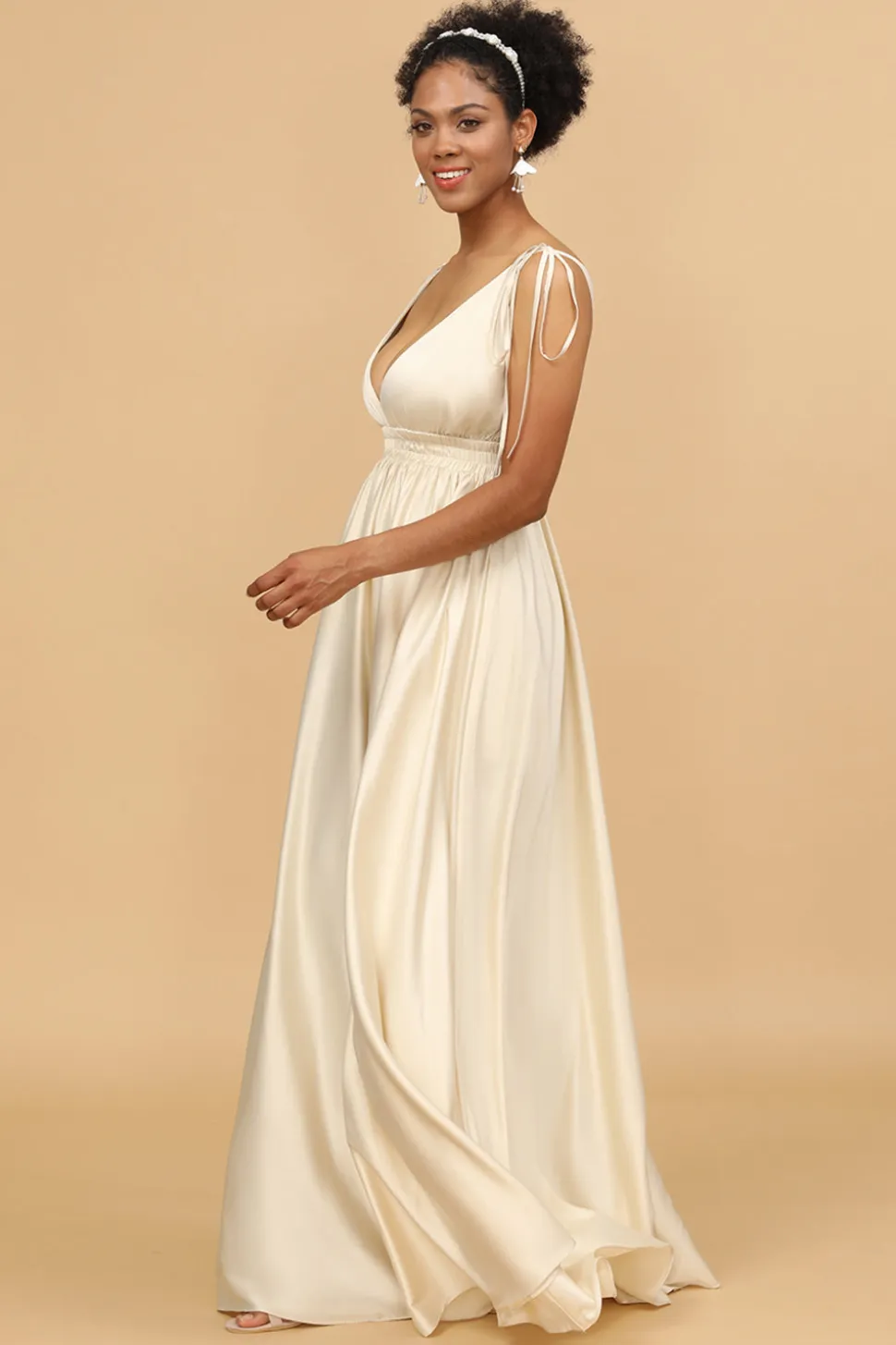 Marfim vestido de dama de honra