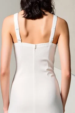 Marfim V-Neck Ruched Weding Guest Dress com fenda