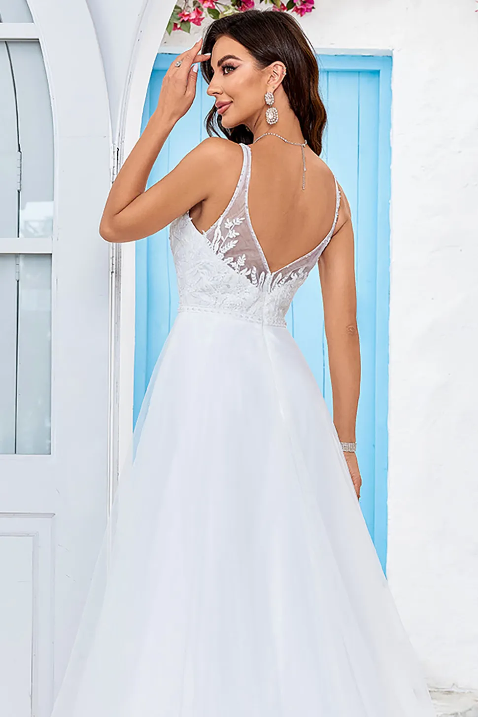 Marfim V-Neck Tule Varredura Trem Uma Linha Vestido de Noiva com Renda