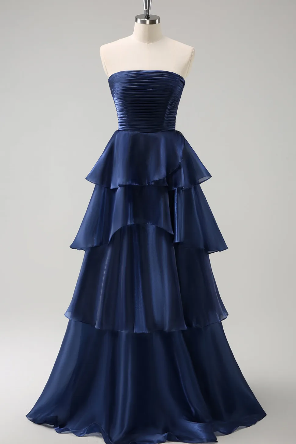 Marinha Escura Uma Linha Strapless Tiered Cetim Long Vestido de Dama de Honra