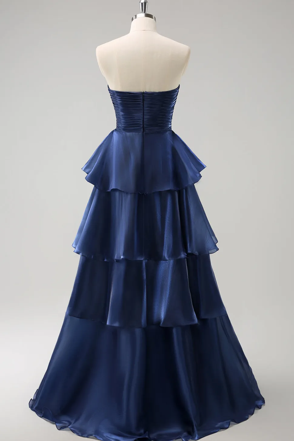 Marinha Escura Uma Linha Strapless Tiered Cetim Long Vestido de Dama de Honra